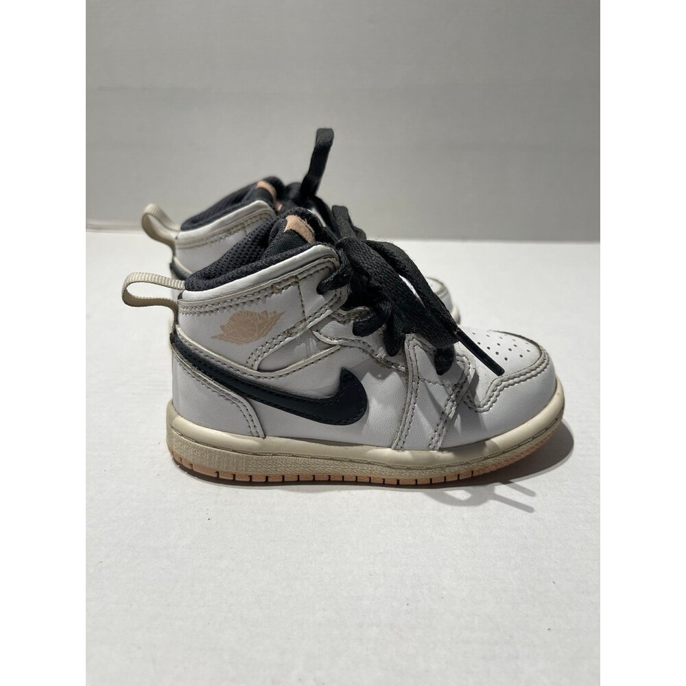 Nike Jordan 1 Mid White Arctic Orange Size 6C